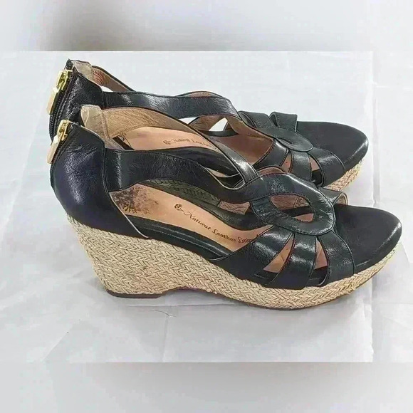 Sofft Strappy Wedge Sandals Black Leather Upper Comfort Shoes Size  5W - Picture 9 of 14